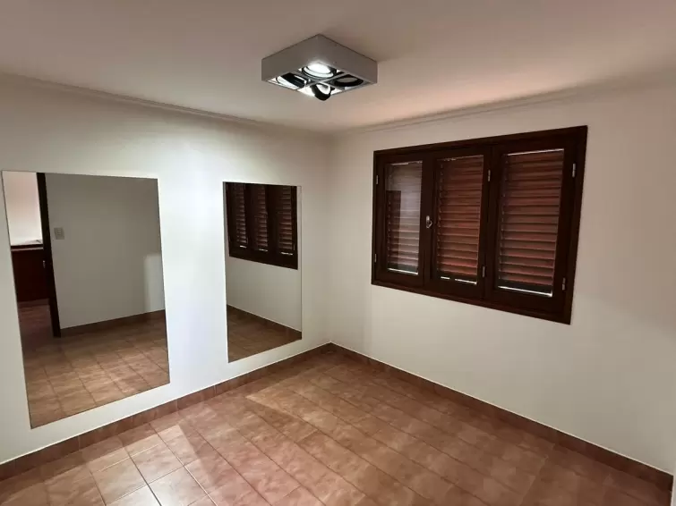 EN VENTA CASA CENTRICA